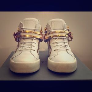 Men’s Giuseppe Zanotti Sneakers Size 41